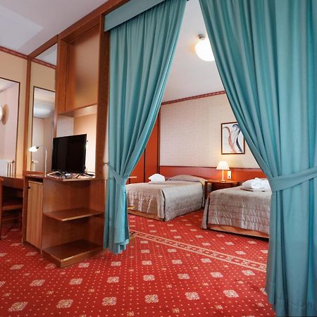 Hotel Savoia Thermae & Spa (Adults Only) อาบาโนแตร์เม ภายนอก รูปภาพ