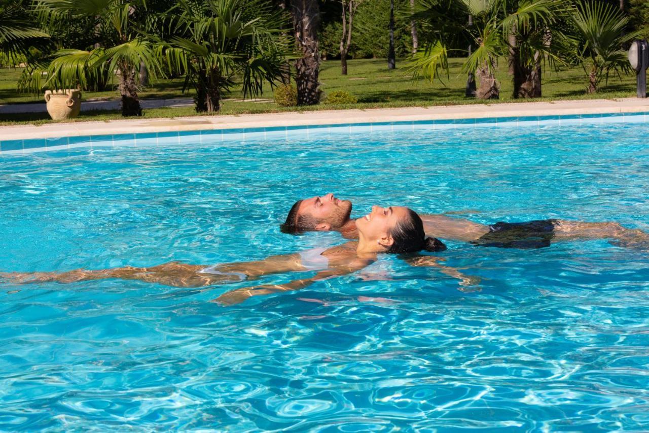 Hotel Savoia Thermae & Spa (Adults Only) อาบาโนแตร์เม ภายนอก รูปภาพ