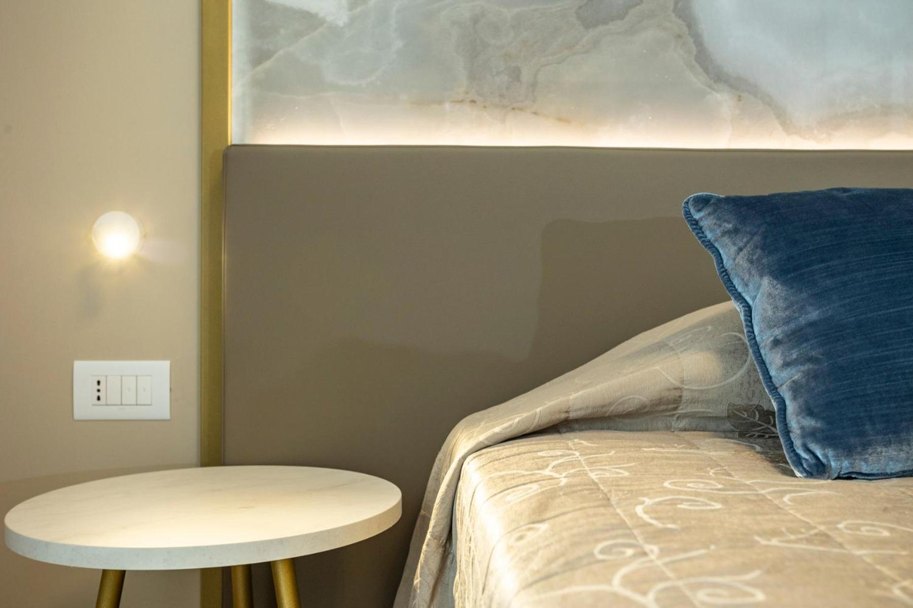 Hotel Savoia Thermae & Spa (Adults Only) อาบาโนแตร์เม ภายนอก รูปภาพ