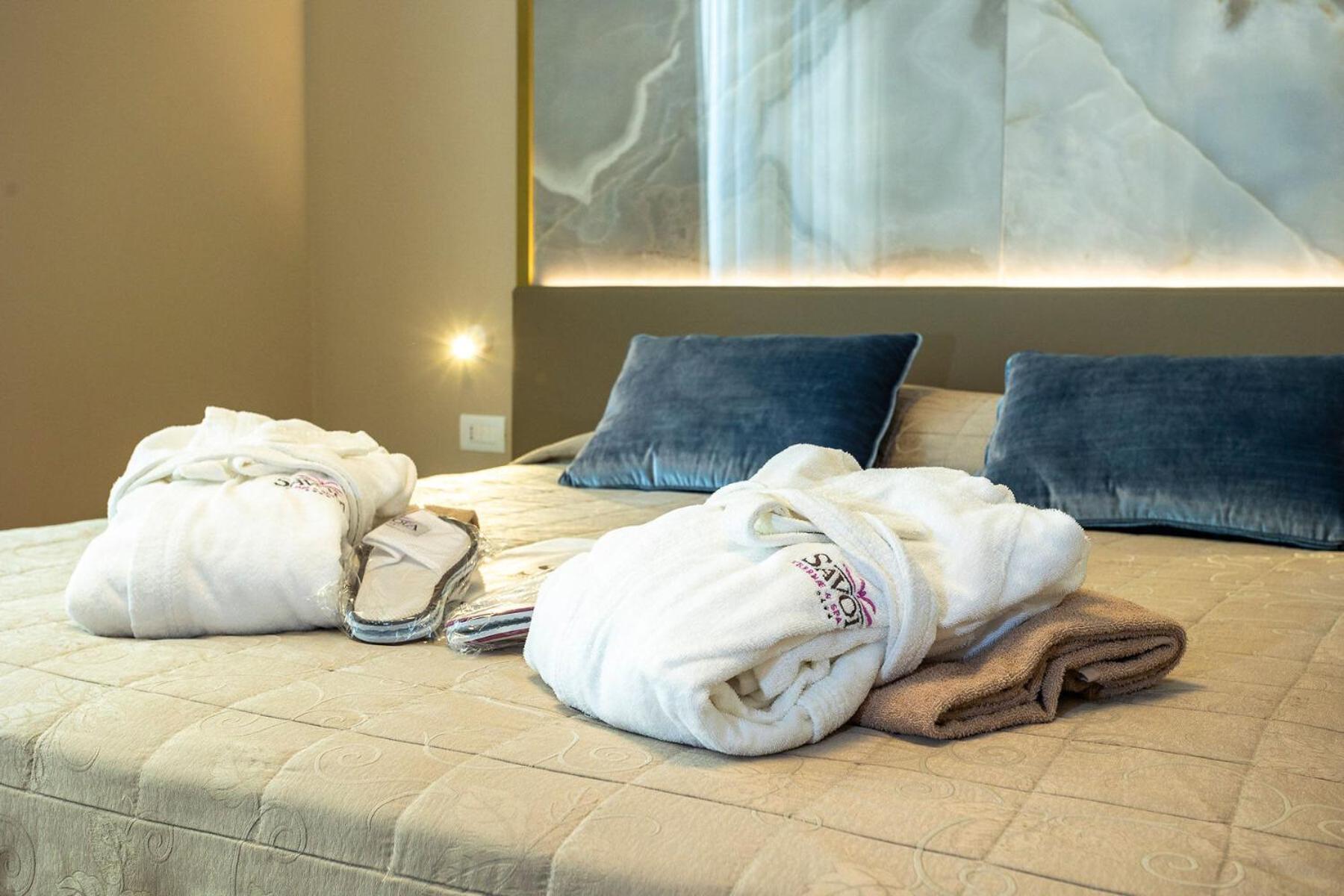 Hotel Savoia Thermae & Spa (Adults Only) อาบาโนแตร์เม ภายนอก รูปภาพ